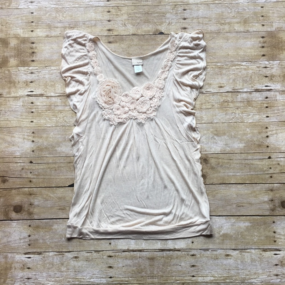 Daytrip Flower Neck Cream Top Medium